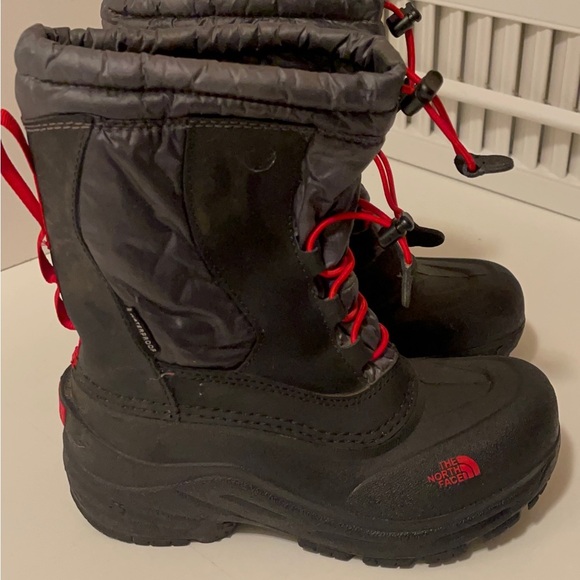 The North Face boots for boy size 2 . Gray black and gray - Picture 3 of 14